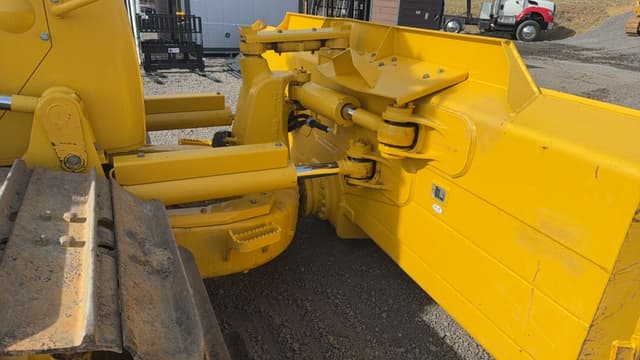 Image of Komatsu D61PX-24 equipment image 4