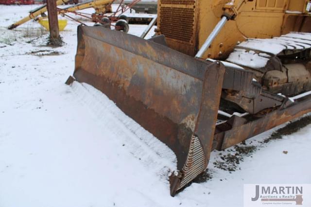 Image of Komatsu D65E equipment image 4