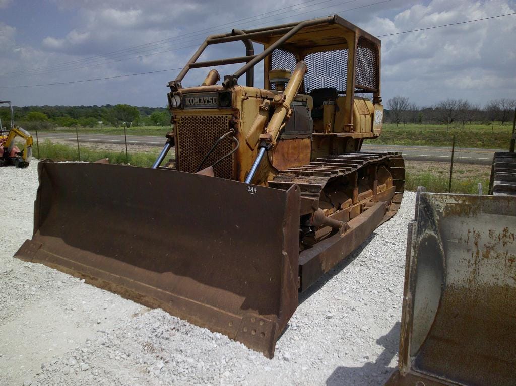 Main image Komatsu D65E