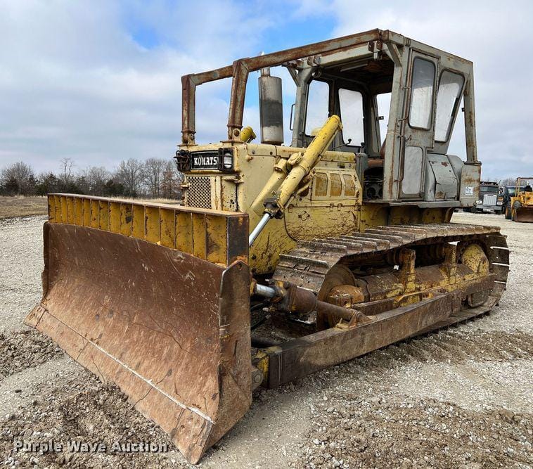 Main image Komatsu D65E