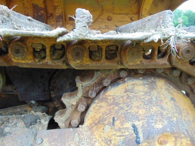 Image of Komatsu D68E equipment image 3