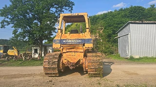 Image of Komatsu D68E equipment image 4