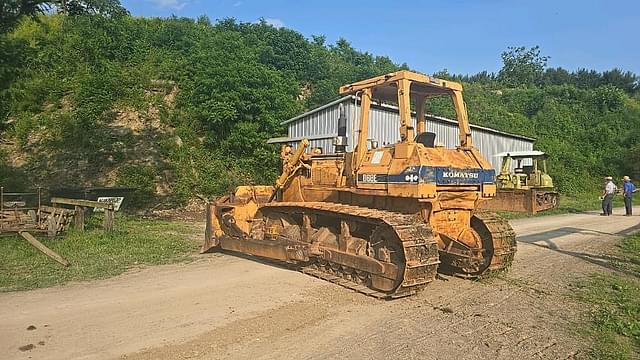 Image of Komatsu D68E equipment image 2