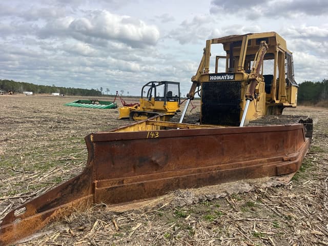 Image of Komatsu D85P equipment image 2