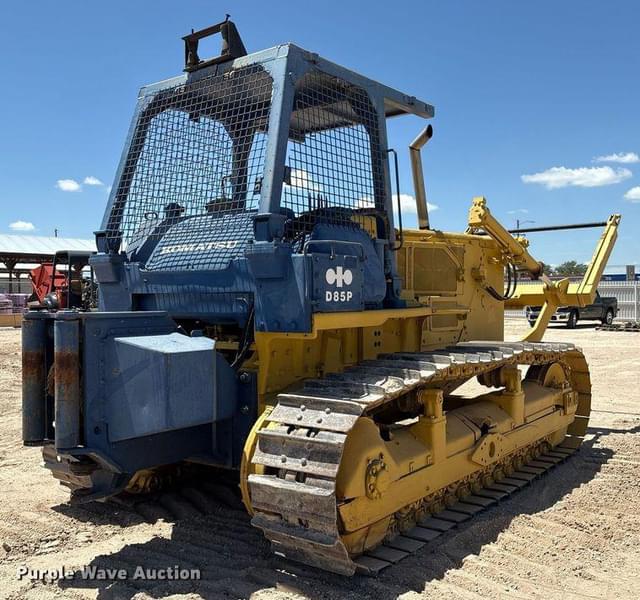 Image of Komatsu D85P equipment image 4