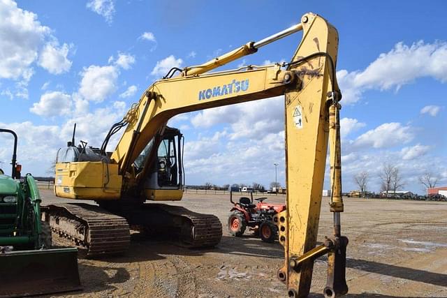 Image of Komatsu PC228USLC-3N0 equipment image 3