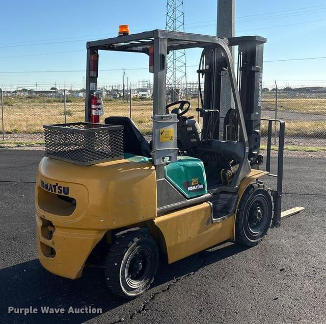 Image of Komatsu FG25T-14 equipment image 4