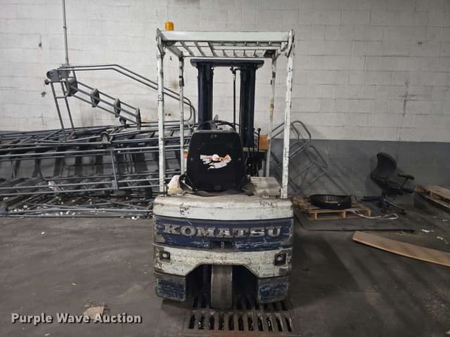 Image of Komatsu FB13M-2 equipment image 1