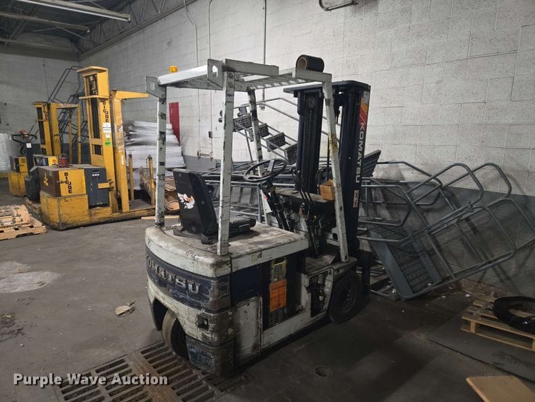 Komatsu FB13M-2 Equipment Image0