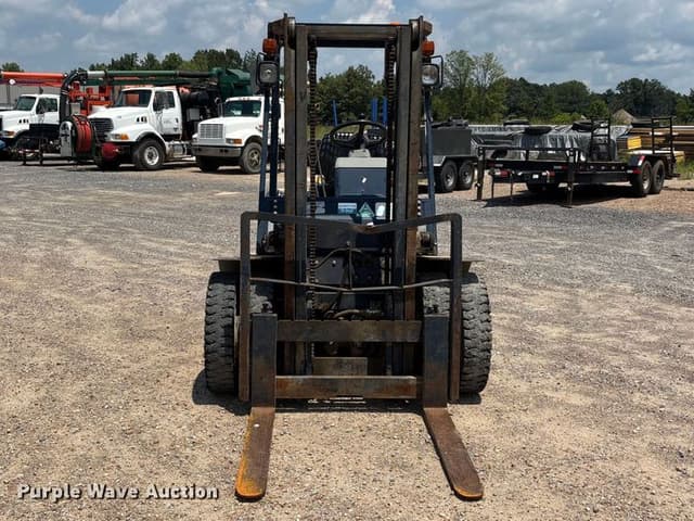 Image of Komatsu FD20-11 equipment image 1