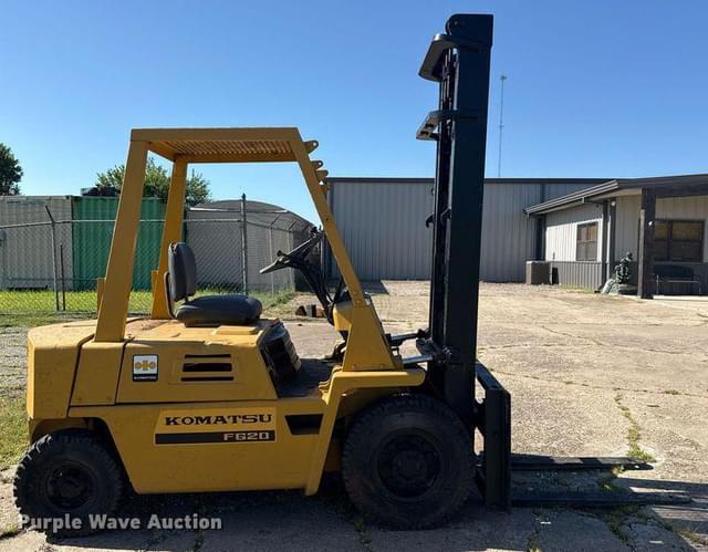 Image of Komatsu FG20 equipment image 3