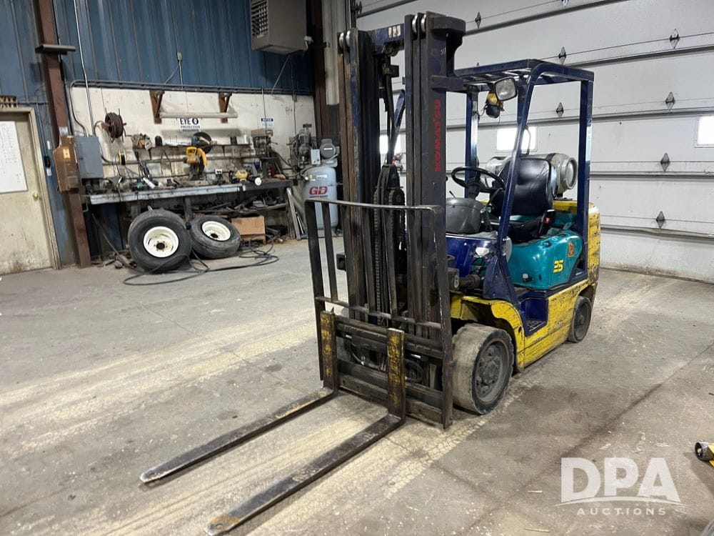 Komatsu FG25 Equipment Image0