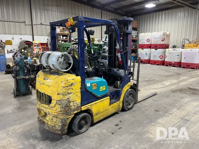 Image of Komatsu FG25 equipment image 4