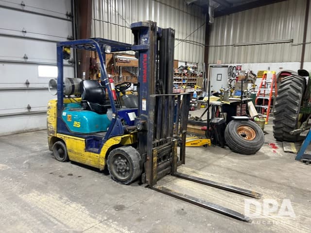 Image of Komatsu FG25 equipment image 2