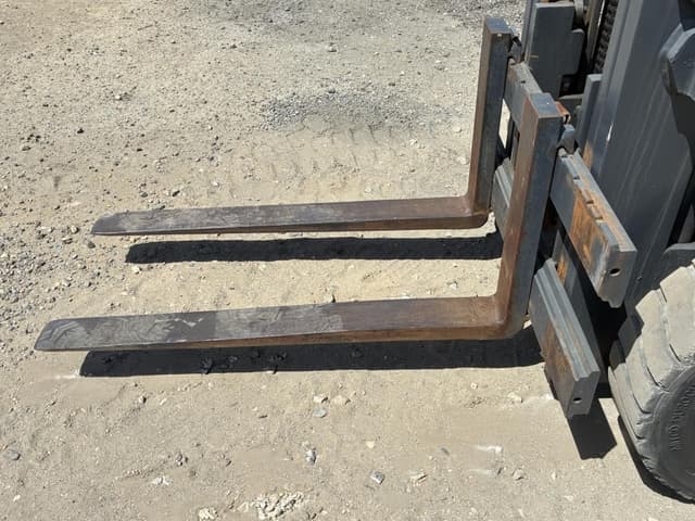 Image of Komatsu FG25C-8 equipment image 4