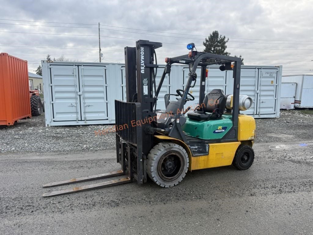 Komatsu FG25T-14 Equipment Image0