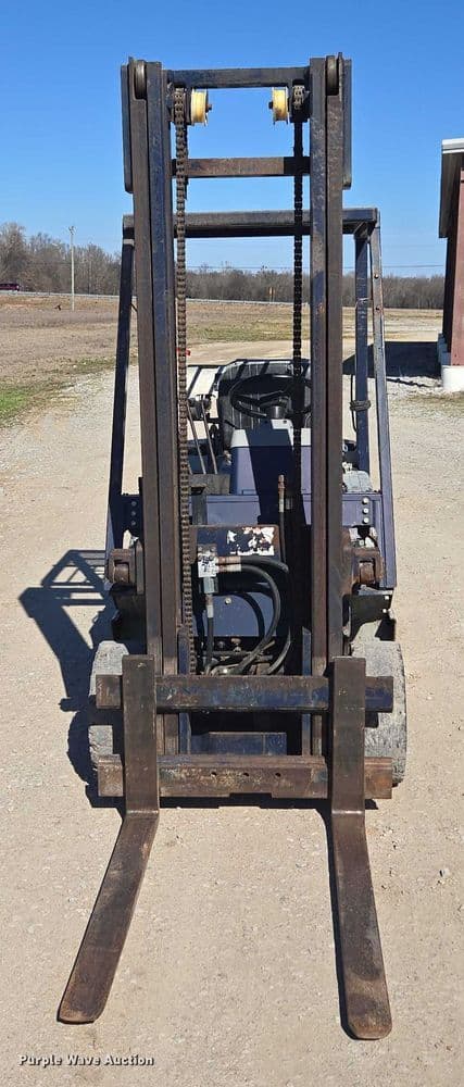 Image of Komatsu FG25ST-11 equipment image 1