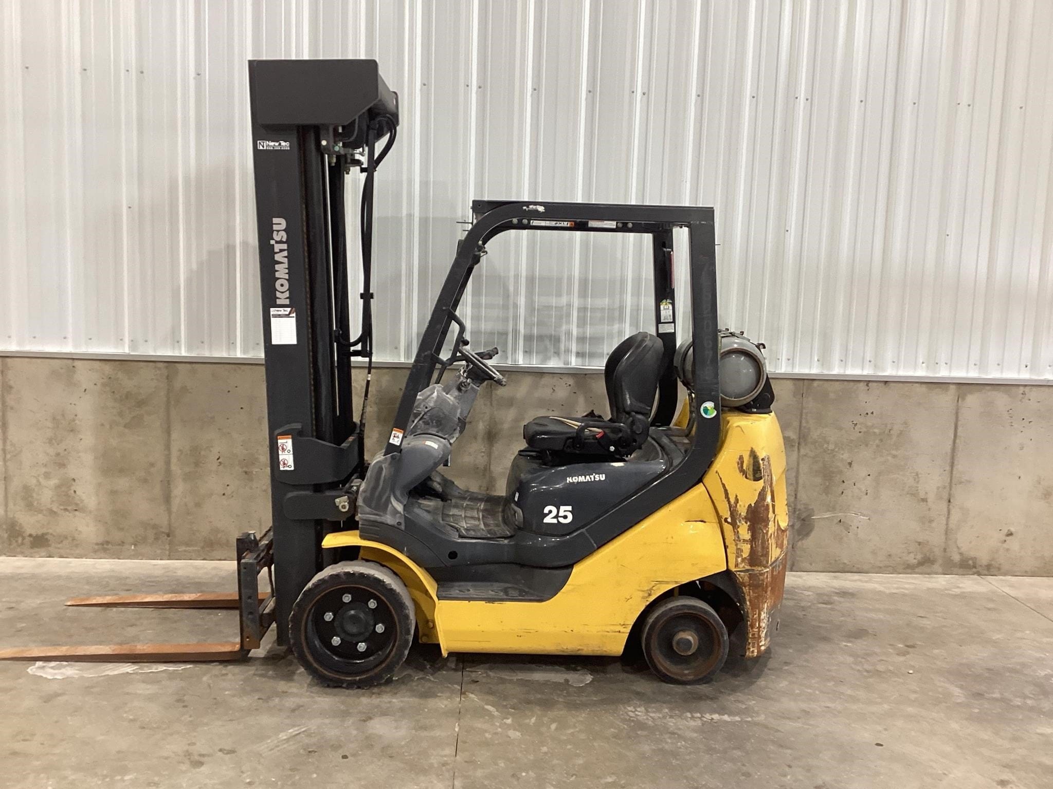 2019 Komatsu FG25ST-16 Equipment Image0