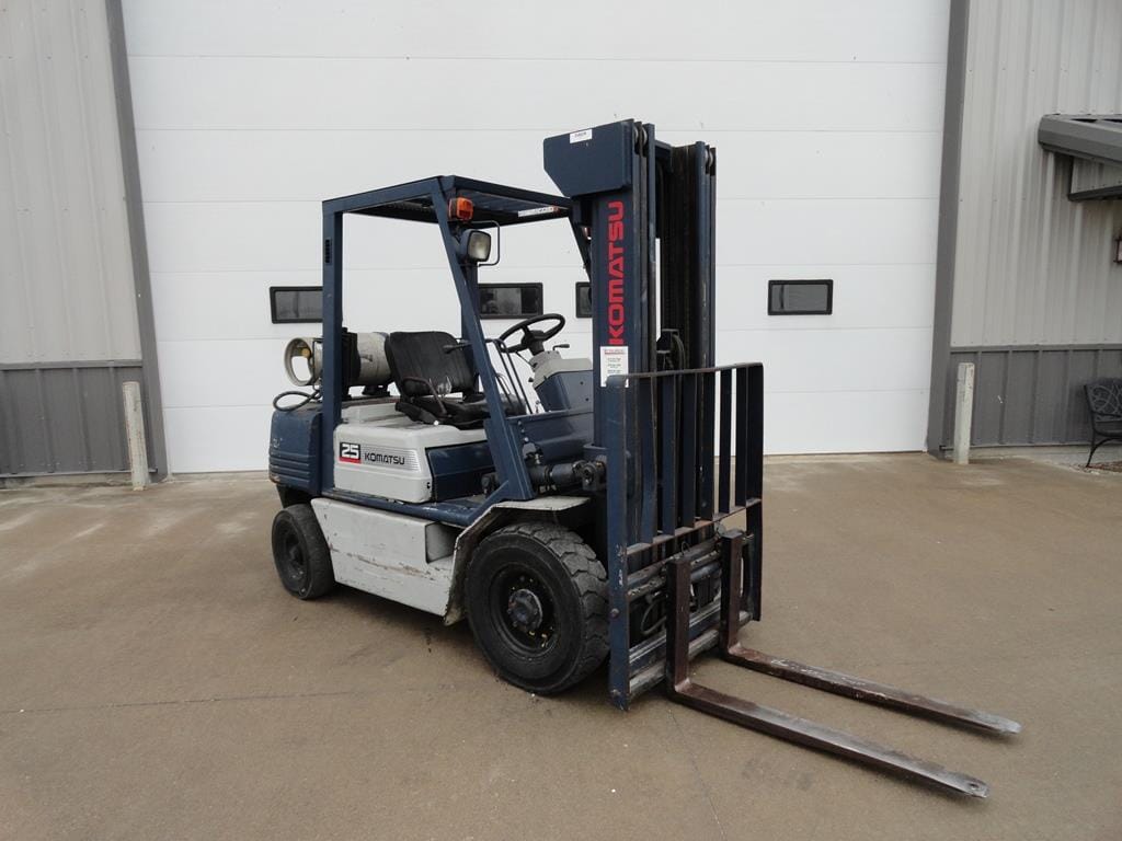 Komatsu FG25T Equipment Image0