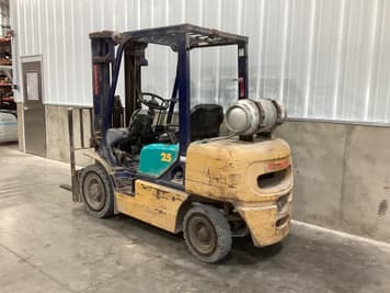 Main image Komatsu FG25T-12