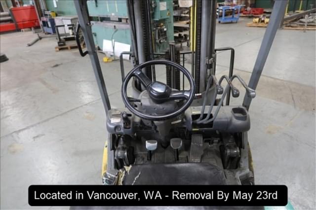 Image of Komatsu FG25T-14 equipment image 1