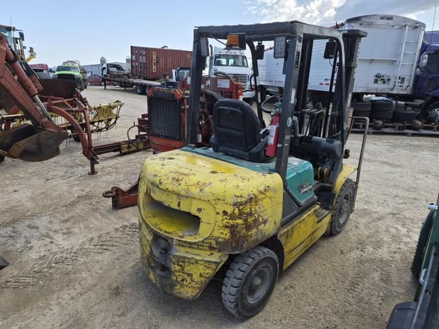 Image of Komatsu FG25T-14 equipment image 3