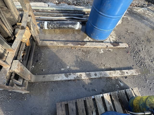 Image of Komatsu FG25T-14 equipment image 3