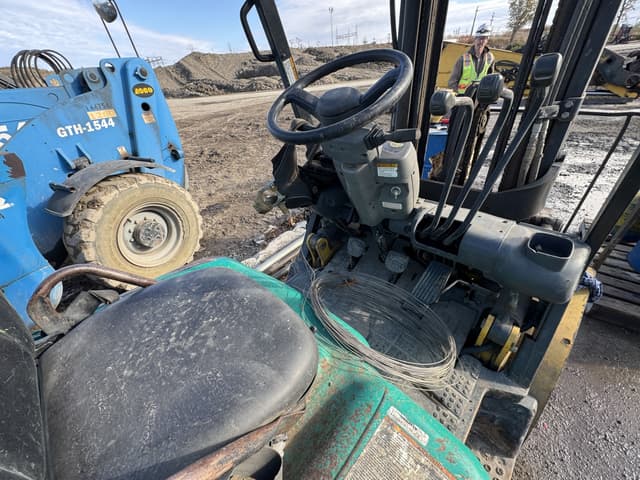 Image of Komatsu FG25T-14 equipment image 1