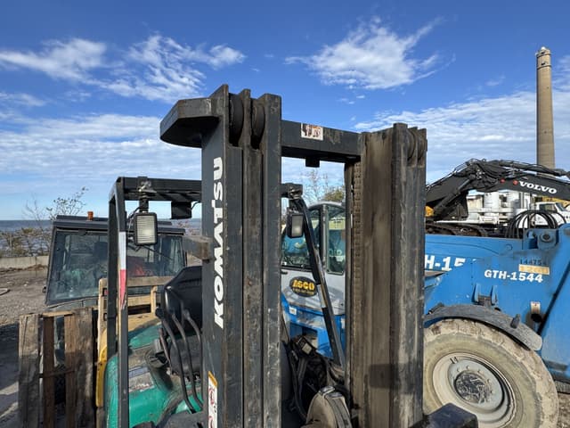 Image of Komatsu FG25T-14 equipment image 4