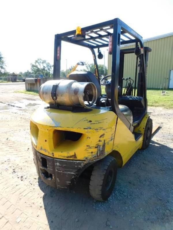 Image of Komatsu FG25T-16 equipment image 2