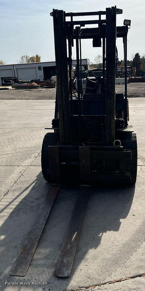 Image of Komatsu FG25T equipment image 1