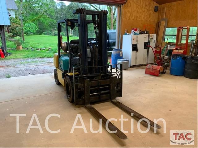 Image of Komatsu FG30 equipment image 2