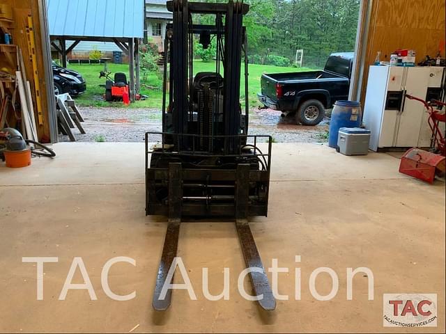 Image of Komatsu FG30 equipment image 1