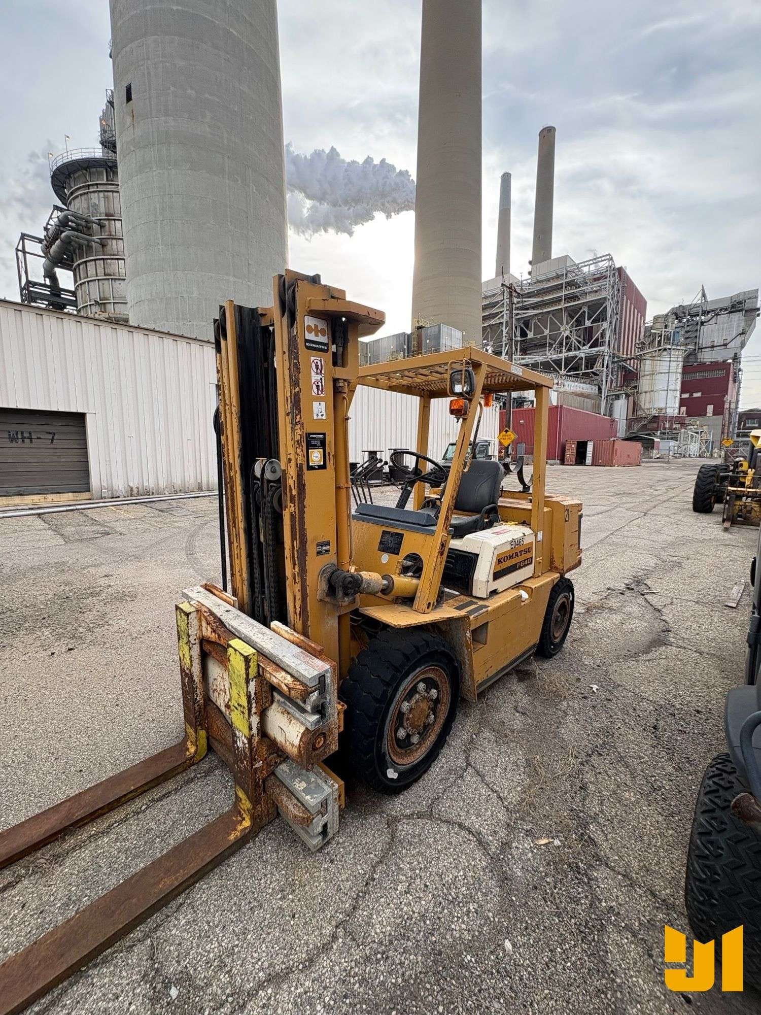 Komatsu FG40ZT-4 Equipment Image0