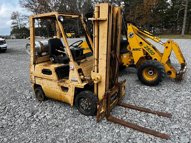 Image of Komatsu FG25S3 equipment image 3