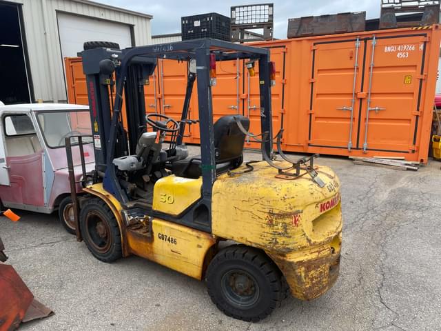 Image of Komatsu 30 equipment image 2
