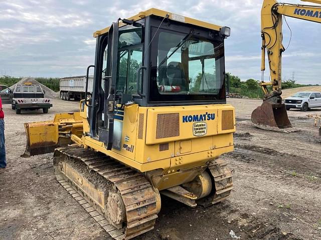 Image of Komatsu D37EX-21A equipment image 2