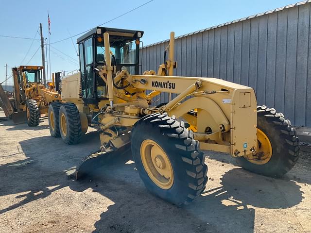 Image of Komatsu GD530A equipment image 3