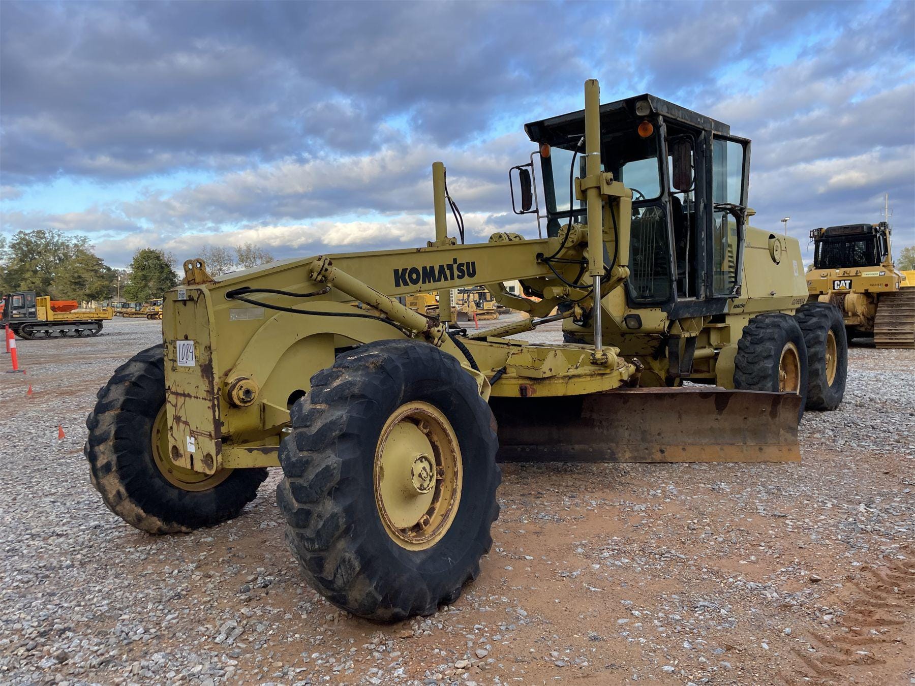 Main image Komatsu GD650A