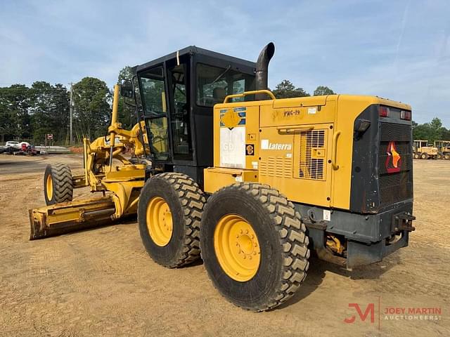 Image of Komatsu GD655 equipment image 2