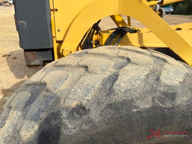 Image of Komatsu GD655 equipment image 3
