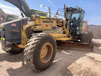 Main image Komatsu GD675