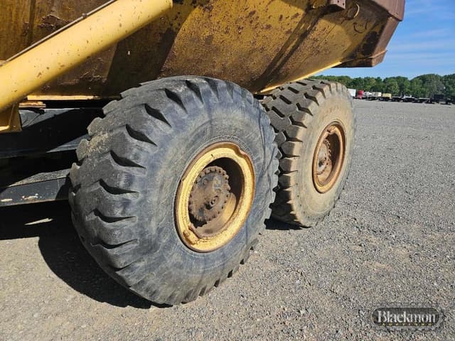 Image of Komatsu HM300-2 equipment image 3