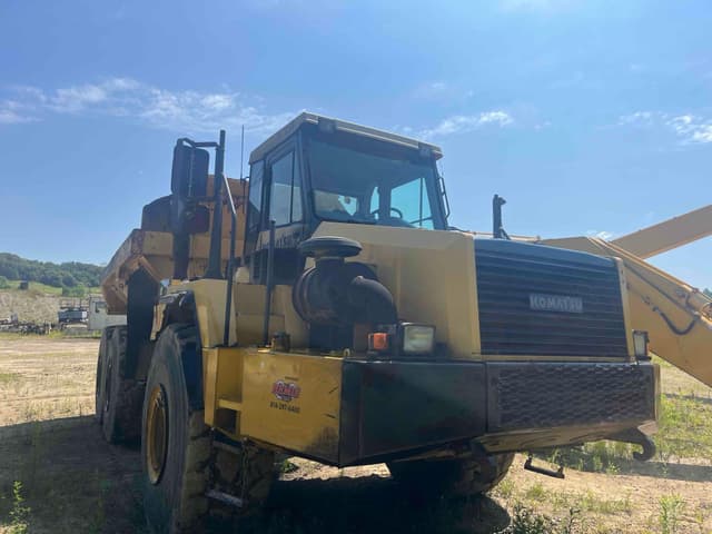 Image of Komatsu HM400 equipment image 1