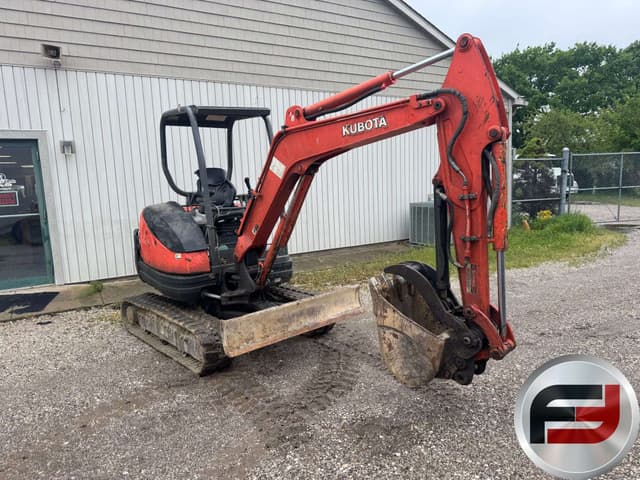 Image of Kubota KX71-3S equipment image 2