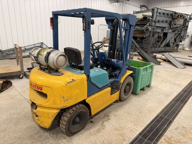 Image of Komatsu FG25C-12 equipment image 1