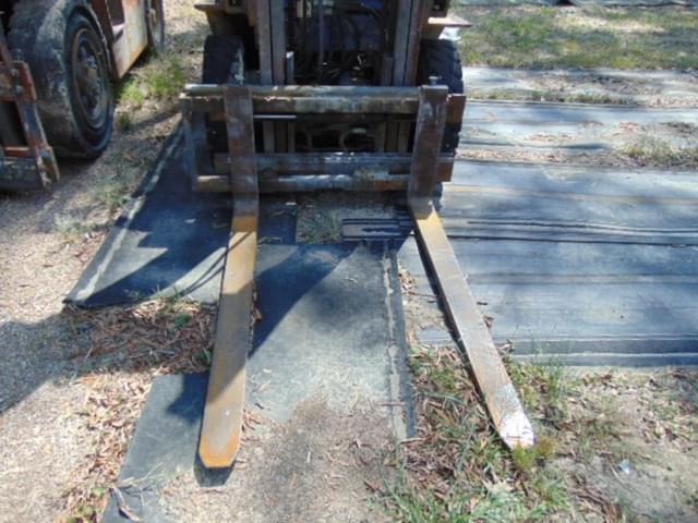 Image of Komatsu FG25C-11 equipment image 3