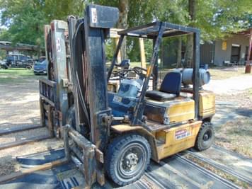 Main image Komatsu FG25C-11