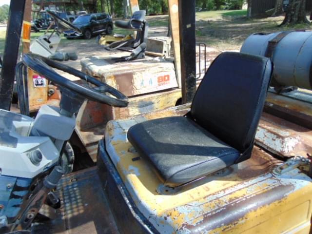 Image of Komatsu FG25C-11 equipment image 1