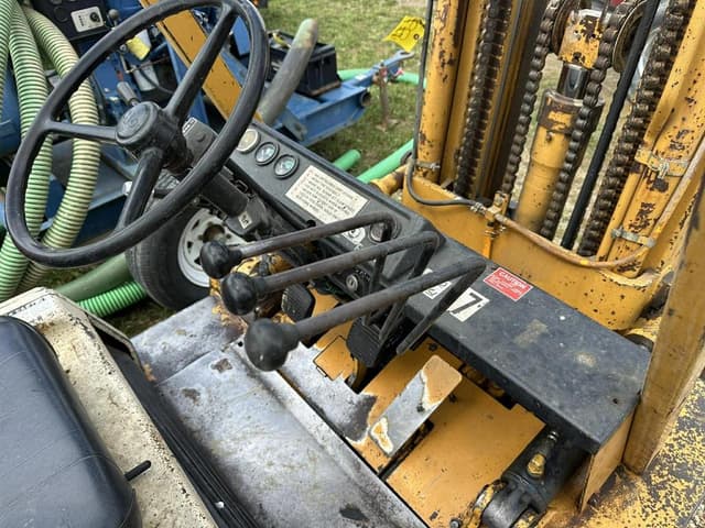 Image of Komatsu FG30 equipment image 4
